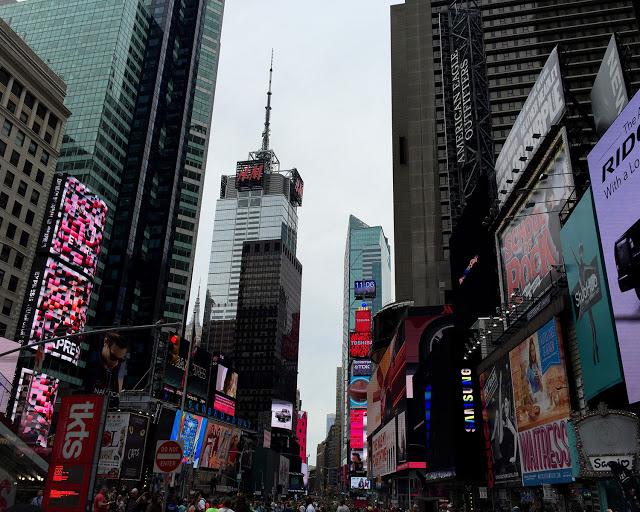 solo backpacking New York City - Time's Square
