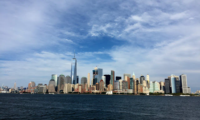 solo backpacking New York City - Manhattan Skyline