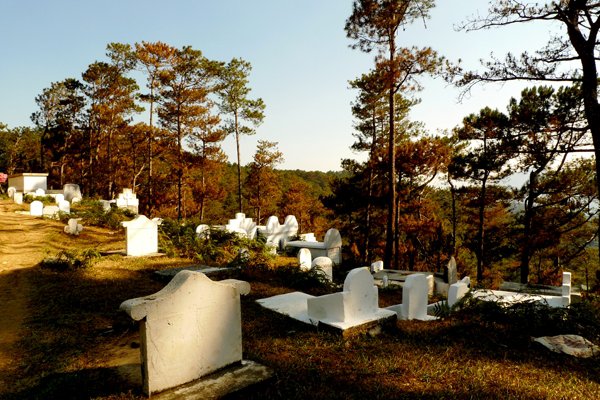  Solo Backpacking in Sagada - cemetery