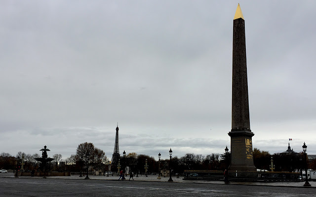 solo travel in Paris