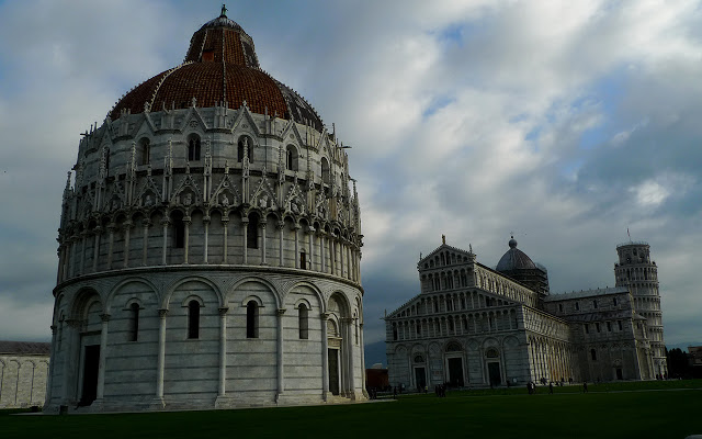 Leaning tower of Pisa