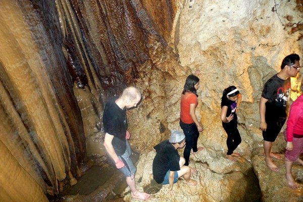 Solo Backpacking in Sagada - Lumiang AND Sumaguing Cave Connection