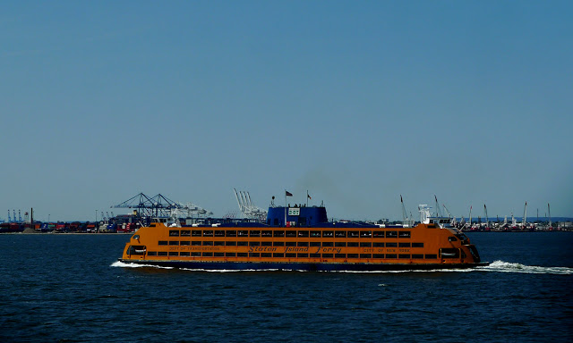 solo backpacking New York City - Staten Island Ferry
