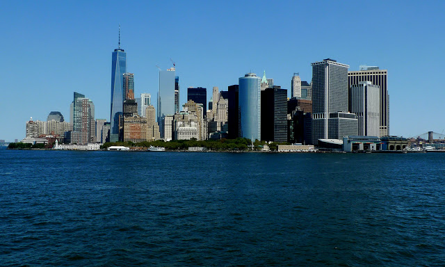 solo backpacking New York City - Manhattan Skyline