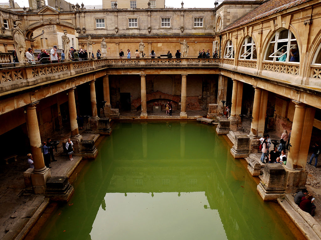 Stonehenge and Bath Day Trip from London