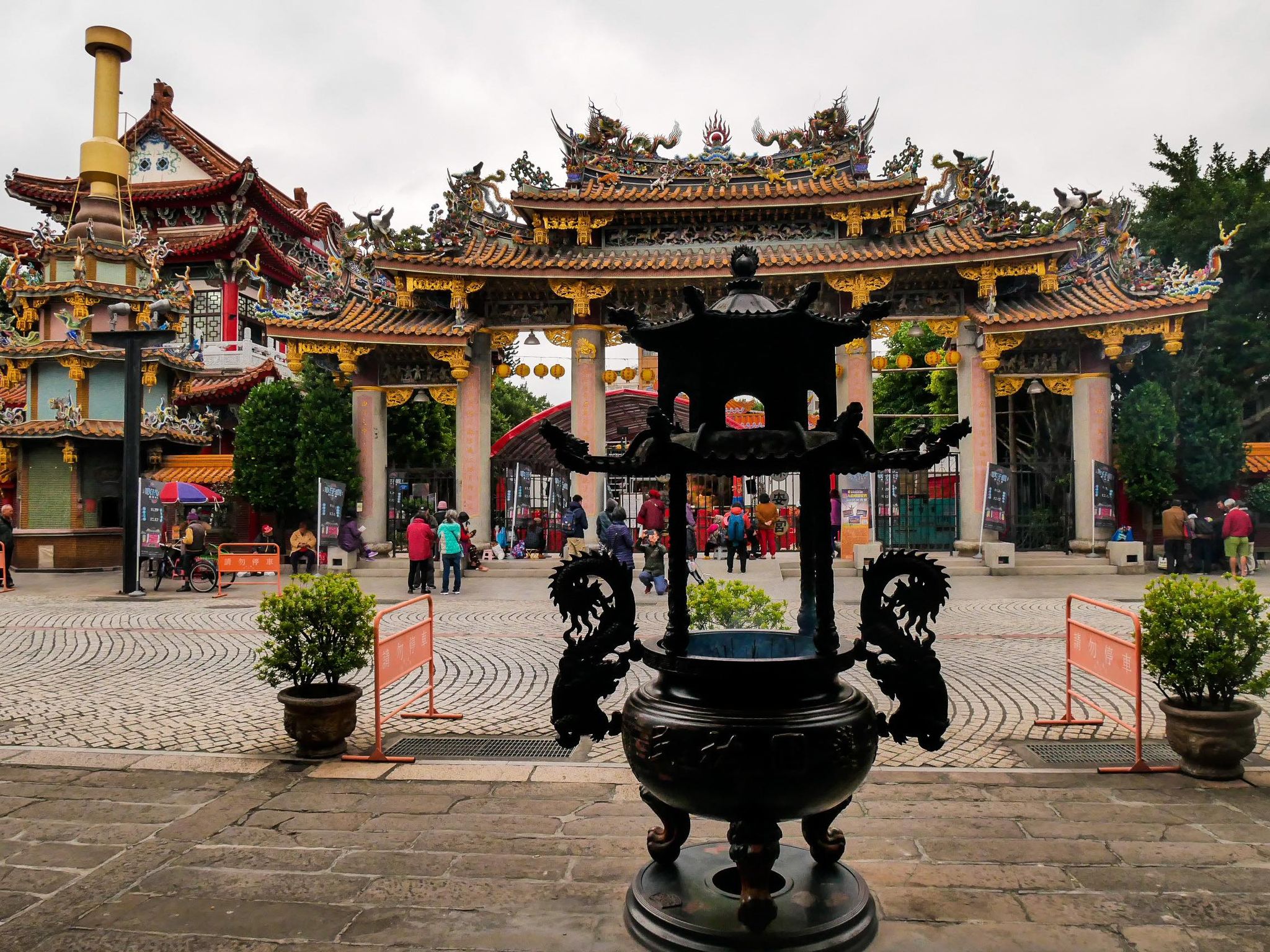 Dalongdong Bao’an Temple