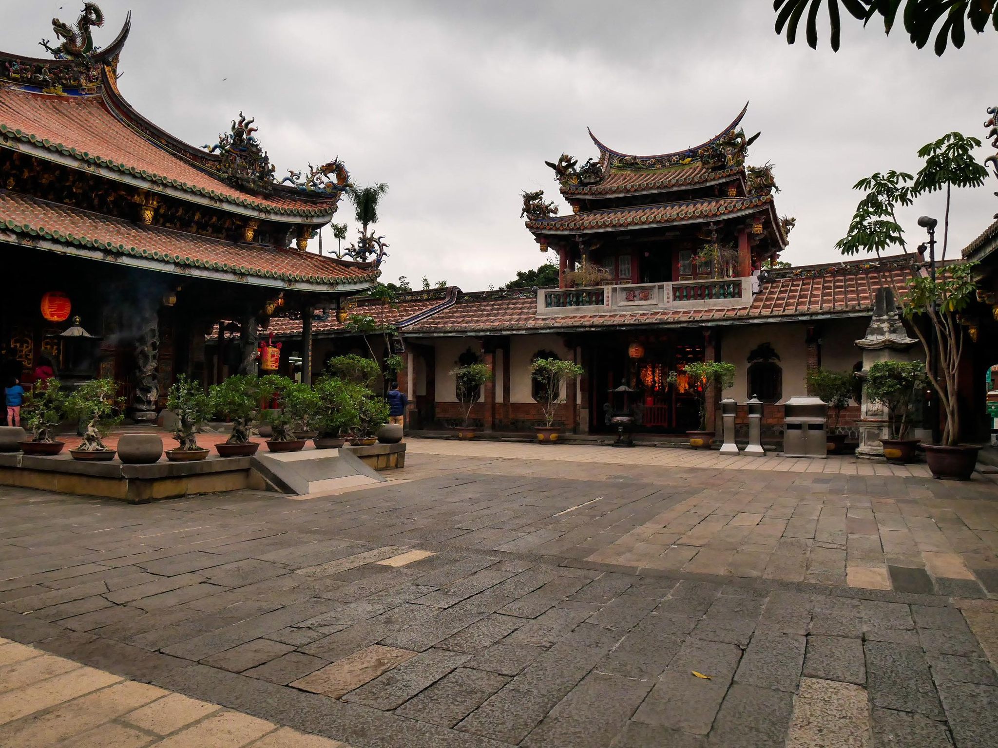 Dalongdong Bao’an Temple